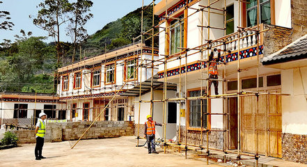 宜賓興文縣石海旅游公路沿線風(fēng)貌改造工程接近完工，房屋建筑工程施工成果顯著